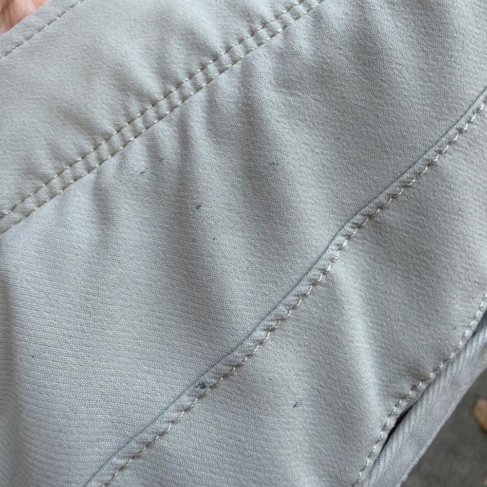 Under Armor Mens 36 Shorts tan Loose Performance Stretch golf‎ casual HeatGear - Picture 3 of 9